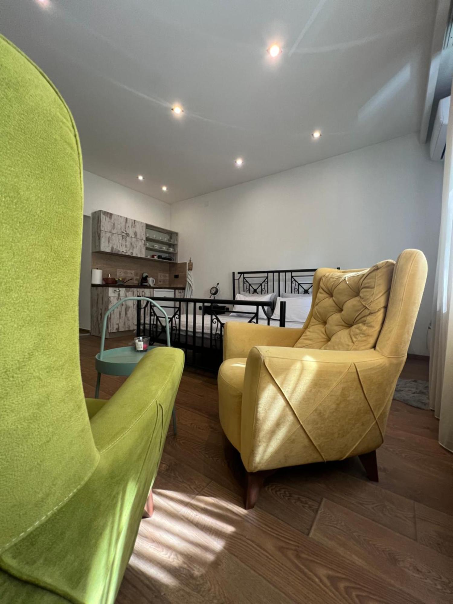 Rezervisi Slobodno, U Centru Smo Apartamento Novi Sad Exterior foto
